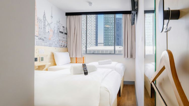 easyHotel Croydon Town Centre Room