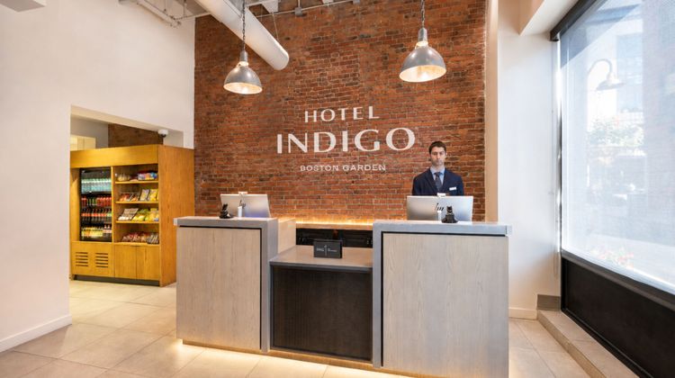 Hotel Indigo Boston Garden Exterior