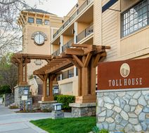 Toll House Hotel Exterior