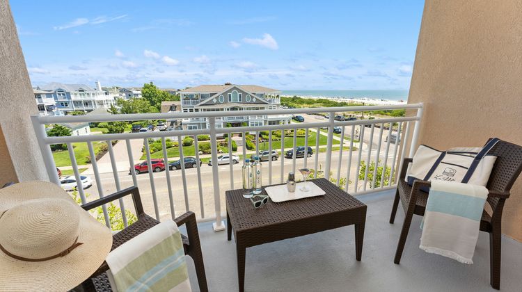 La Mer Beachfront Inn Exterior