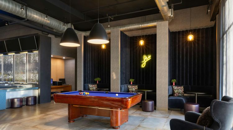 aloft Green Bay Lobby