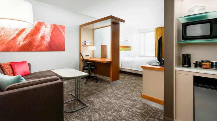 SpringHill Suites Mission Valley Suite