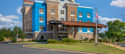 Holiday Inn Express Hot Springs South Exterior