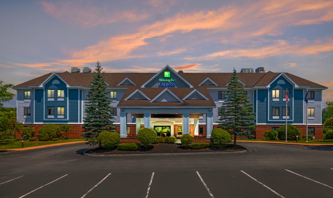 Holiday Inn Express Biddeford Exterior