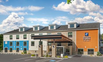 Holiday Inn Express Cape Cod