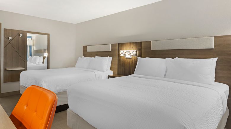 <b>Holiday Inn Express Cape Cod Room</b>. Images powered by <a href="https://www.leonardoworldwide.com/" title="Leonardo Worldwide" target="_blank">Leonardo</a>.