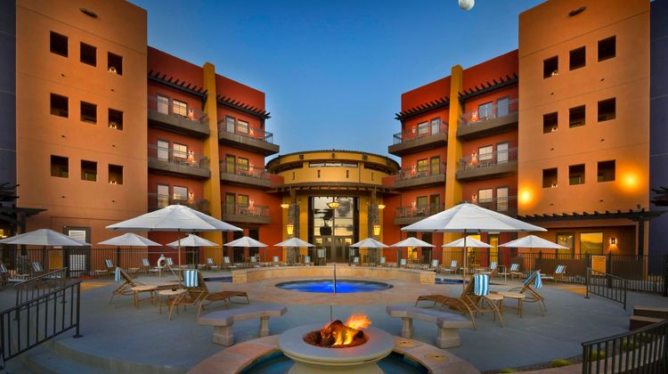 Desert Diamond Hotel and Casino Pool
