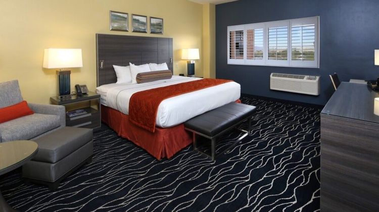 Desert Diamond Hotel and Casino Room