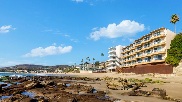 Pacific Edge Hotel Exterior