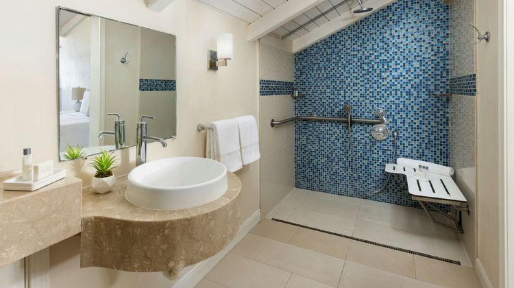 Pacific Edge Hotel Suite