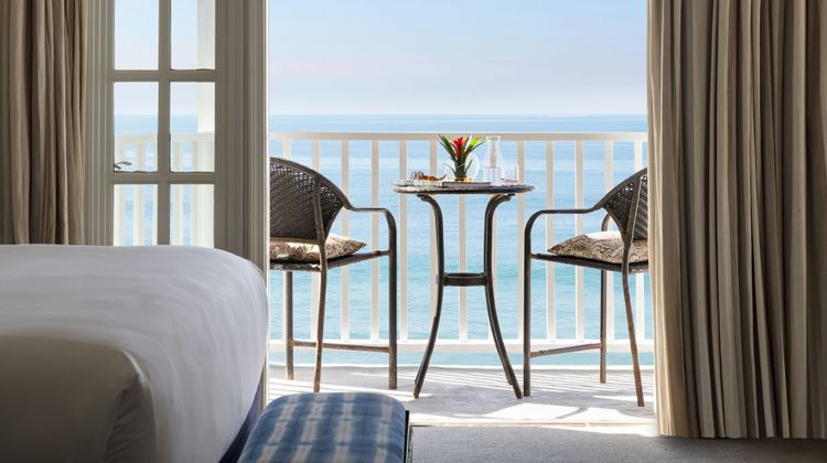 Pacific Edge Hotel Suite