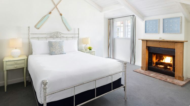 Pacific Edge Hotel Suite