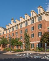 Holiday Inn Express at Williamsburg Sq