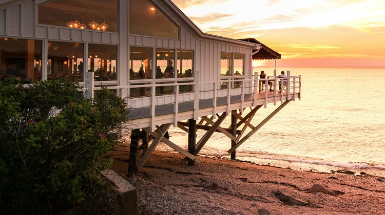 Sound View Greenport Restaurant