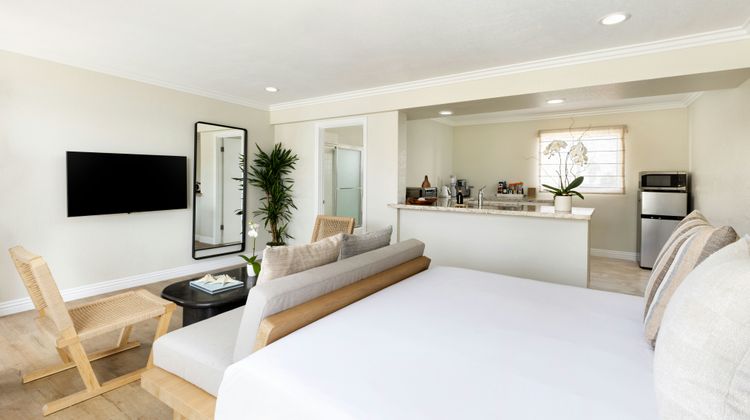 Pacific Edge Hotel Room