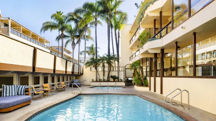 Pacific Edge Hotel Pool