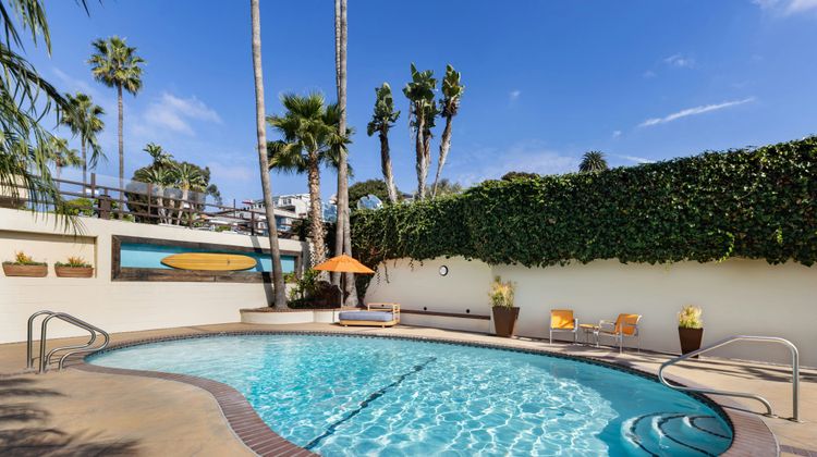 Pacific Edge Hotel Pool