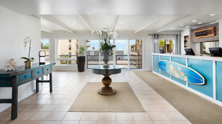Pacific Edge Hotel Lobby