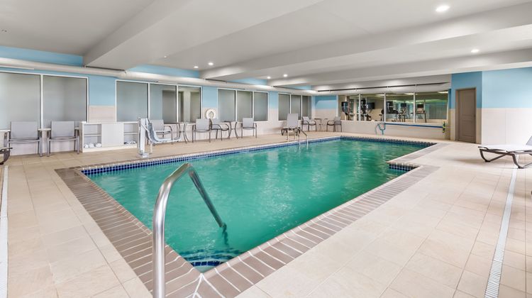 Holiday Inn Express Hotel & Suites Pool