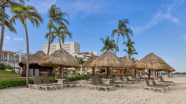 Fiesta Americana Villas Cancun Beach