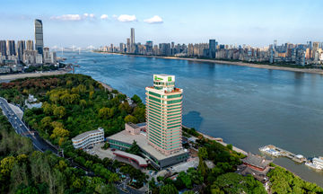 Holiday Inn Riverside Wuhan