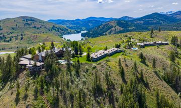 Sun Mountain Lodge