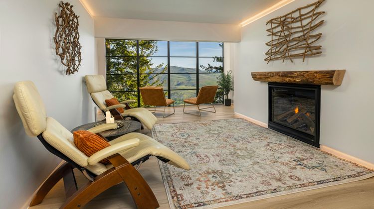 Sun Mountain Lodge Spa