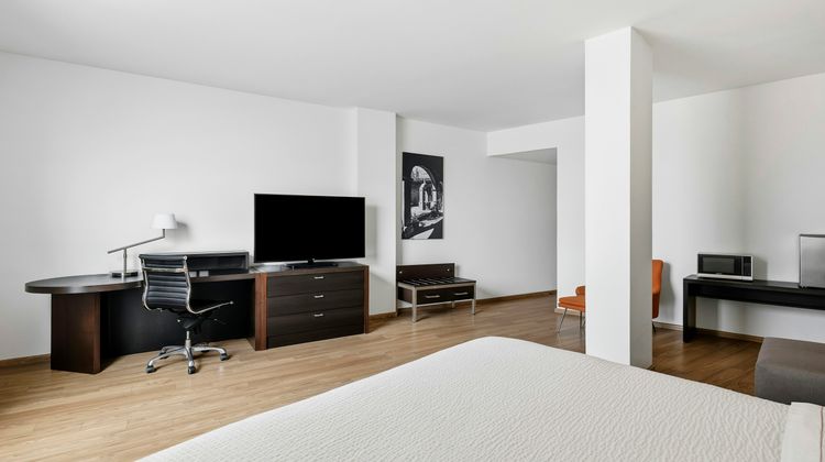 Fiesta Inn Perinorte Room