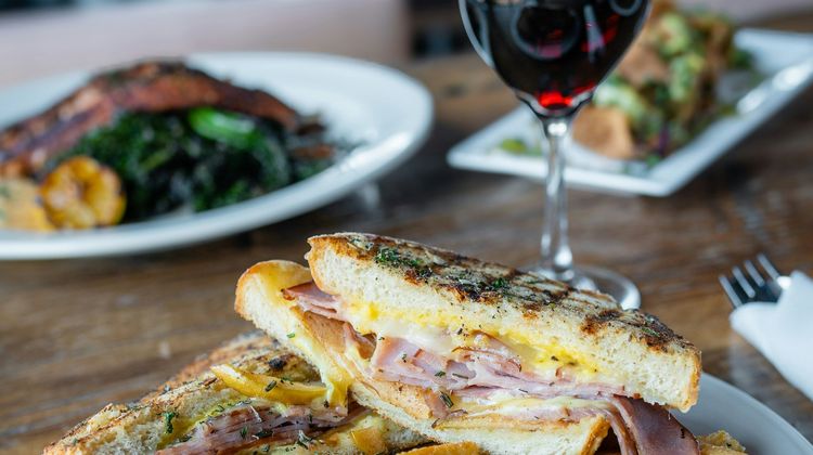 DoubleTree by Hilton - The Yarrow Restaurant