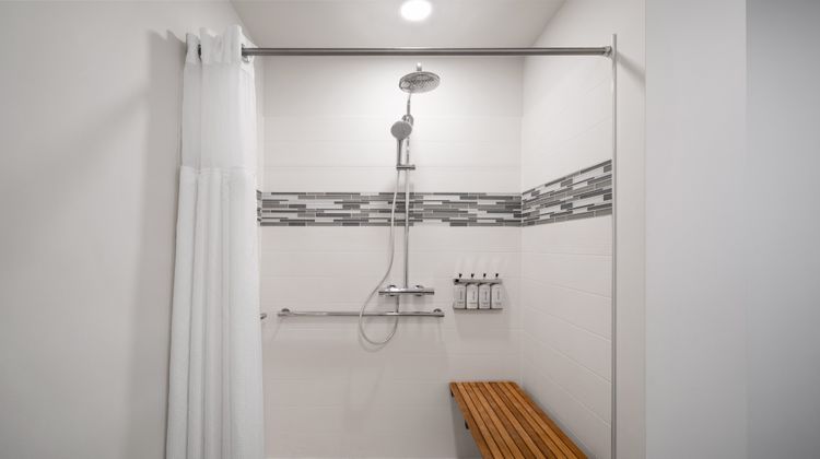 EVEN Hotel Long Island City Room