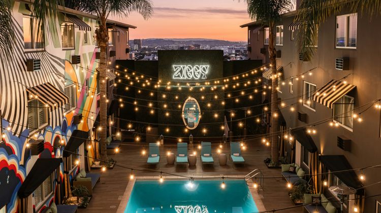 Hotel Ziggy on Sunset Pool