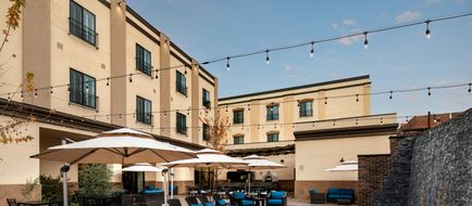 Hotel Winters Exterior