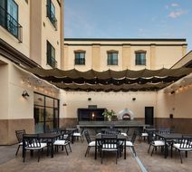 Hotel Winters Exterior