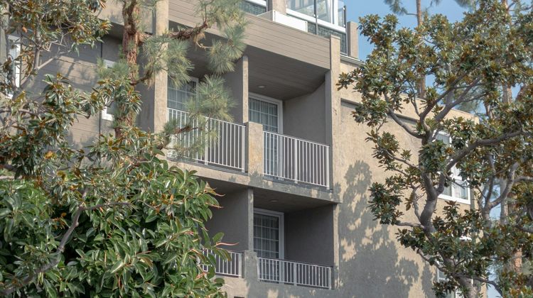 Chamberlain West Hollywood Exterior