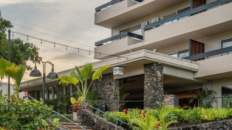 Pacific 19 Kona Exterior