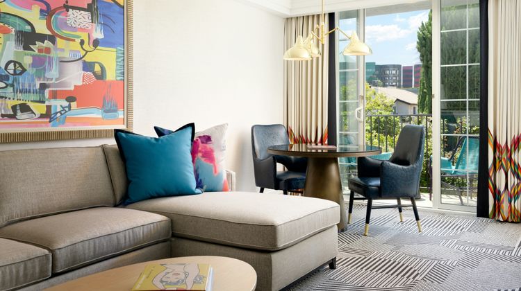 Le Parc at Melrose Suite