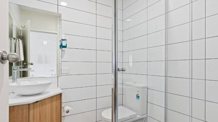Adelaide International Motel Room