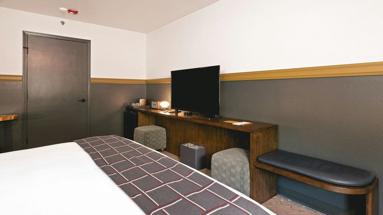 The Ozarker Lodge Room
