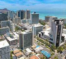 Ohia Waikiki Studio Suites Exterior