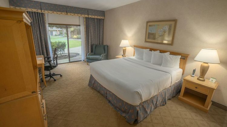 Piccadilly Inn Airport Room