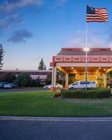 Piccadilly Inn Airport
