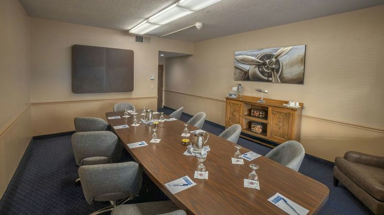 Piccadilly Inn Airport Meeting