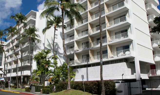 Oasis Hotel Waikiki Exterior