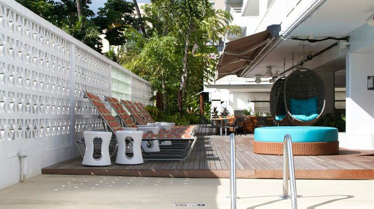 Oasis Hotel Waikiki Lobby
