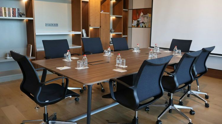 Somerset Maslak Istanbul Meeting