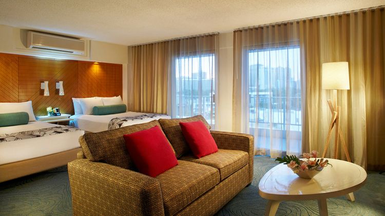 Oasis Hotel Waikiki Suite