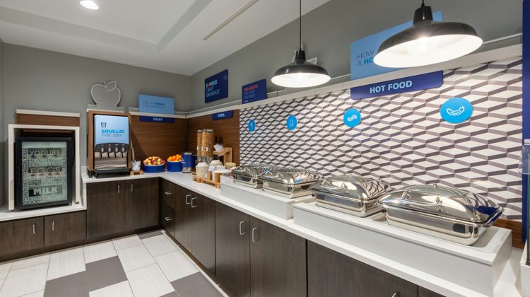Holiday Inn Express at Williamsburg Sq Restaurant