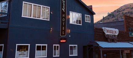 Anvil Hotel Exterior