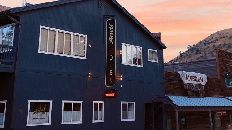 Anvil Hotel Exterior