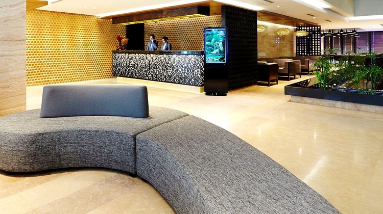 Amari Dhaka Lobby